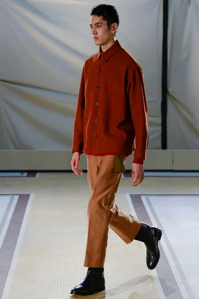 Look 8